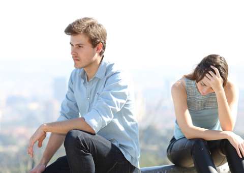 7 Coisas que um homem faz quando quer que você termine com ele