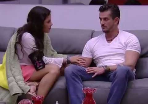 BBB17: Marcos entrega conversa com Boninho no confessionário