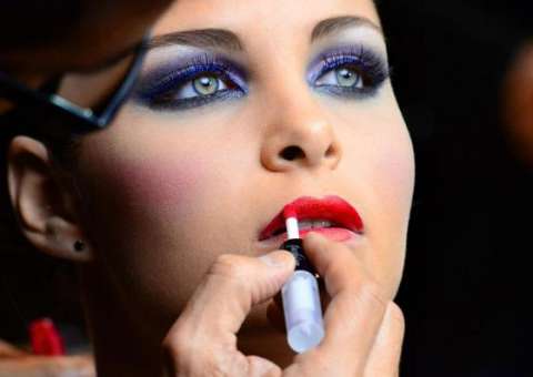 Fernando Torquartto apresenta as tendências de maquiagens para 2017 em Manaus