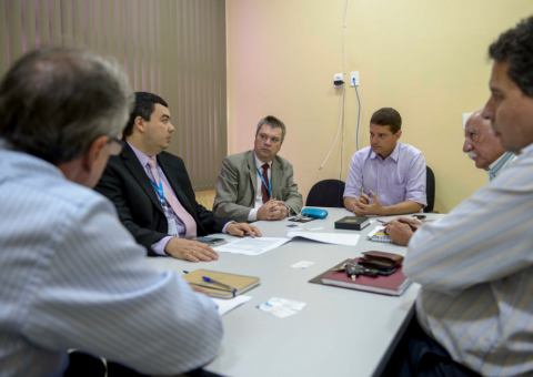 Manaus Ambiental e Amazonas Energia ficam frente a frente para discutir falhas no abastecimento de água