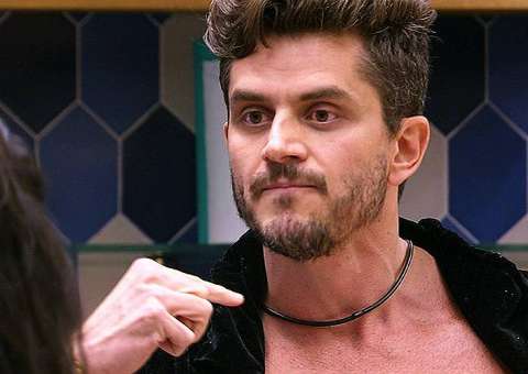 Família de Marcos se pronuncia e justifica reação agressiva no reality