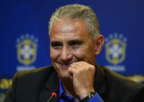 Tite viaja para a Europa em busca dos 'melhores' para seleção