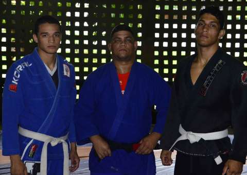 Delegação amazonense embarca para  o maior campeonato de Jiu-Jítsu, em Abu Dhabi