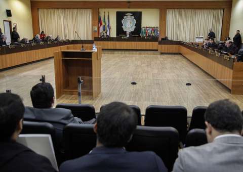 Julgamento sobre obra superfaturada na Aleam é adiado por TJ-AM