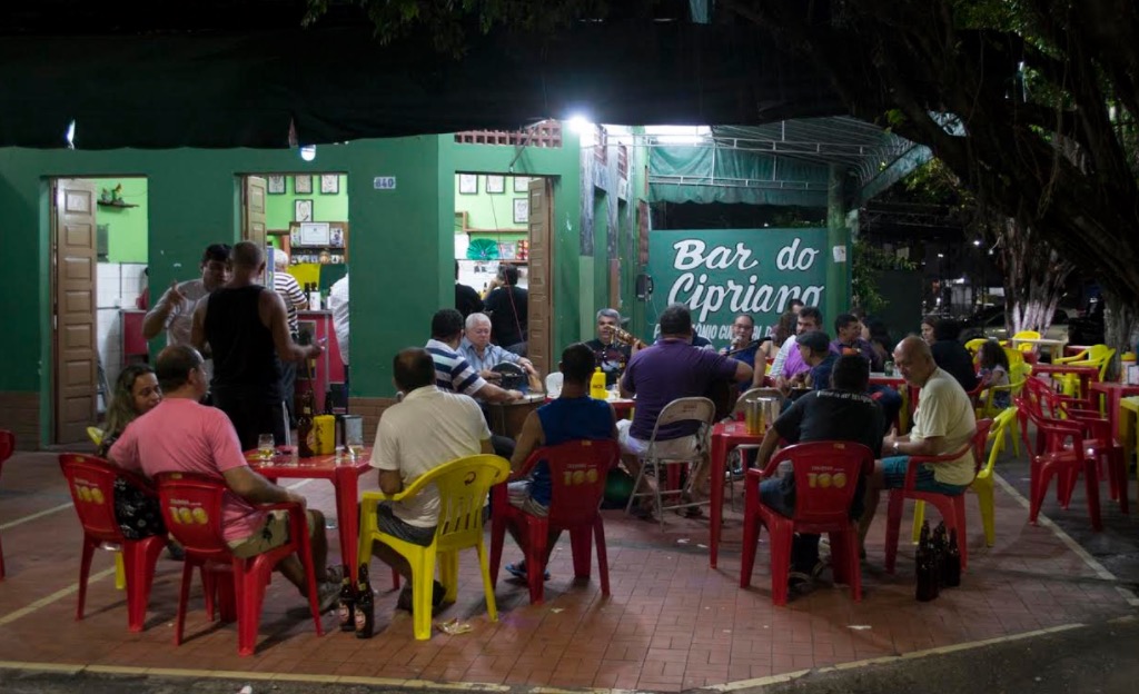 Exposição no Bar do Cipriano arrecada donativos para as famílias venezuelanas em Manaus
