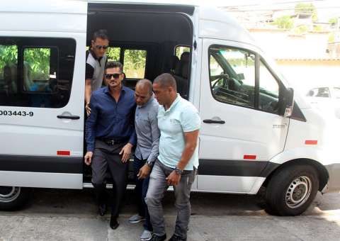 Marcos Harter chega a delegacia para depor sobre suposta agressão a Emilly no BBB