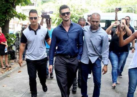 Delegada fala sobre caso de Marcos Harter após depoimento do ex-BBB