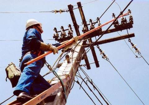 Falta de energia atinge vários bairros de Manaus nesta quarta-feira