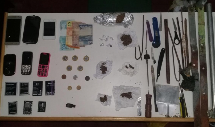 Estoques e celulares são apreendidos durante revista em presídio de Maués