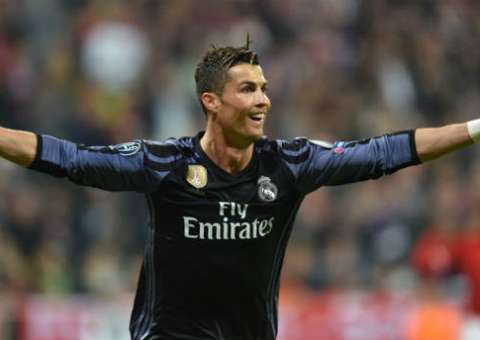 Cristiano Ronaldo faz 2, atinge marca histórica e Real vence o Bayern