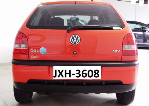 Homem tem carro roubado ao sair de garagem na zona Norte de Manaus