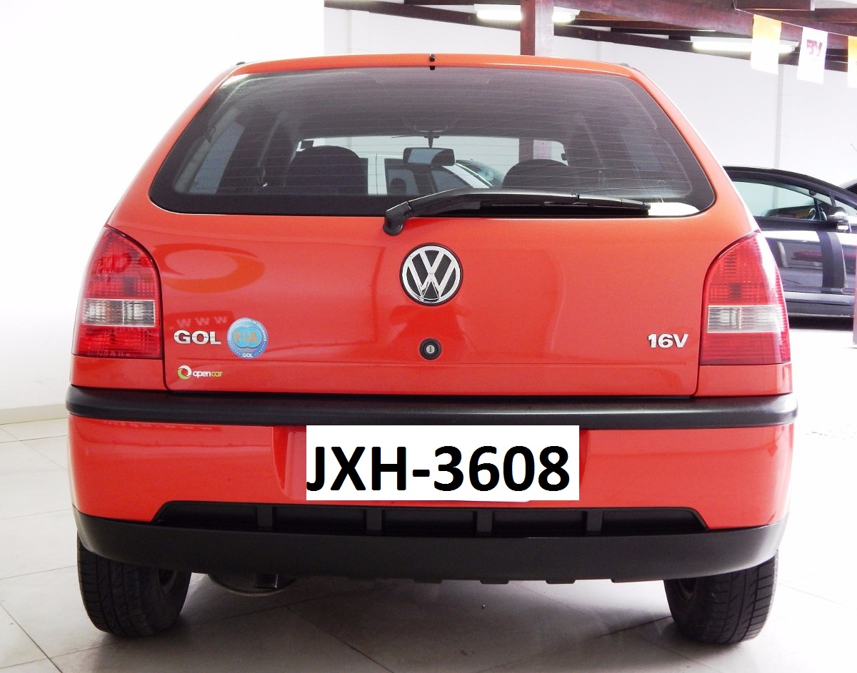 Homem tem carro roubado ao sair de garagem na zona Norte de Manaus