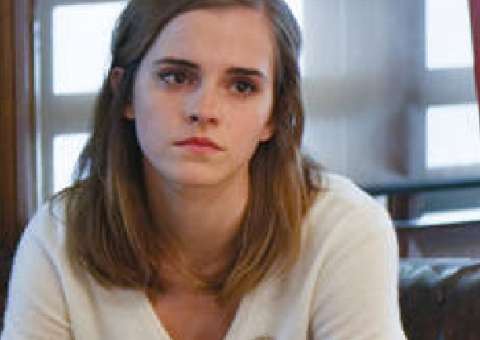Emma Watson é vigiada em 'O Círculo' com Tom Hanks