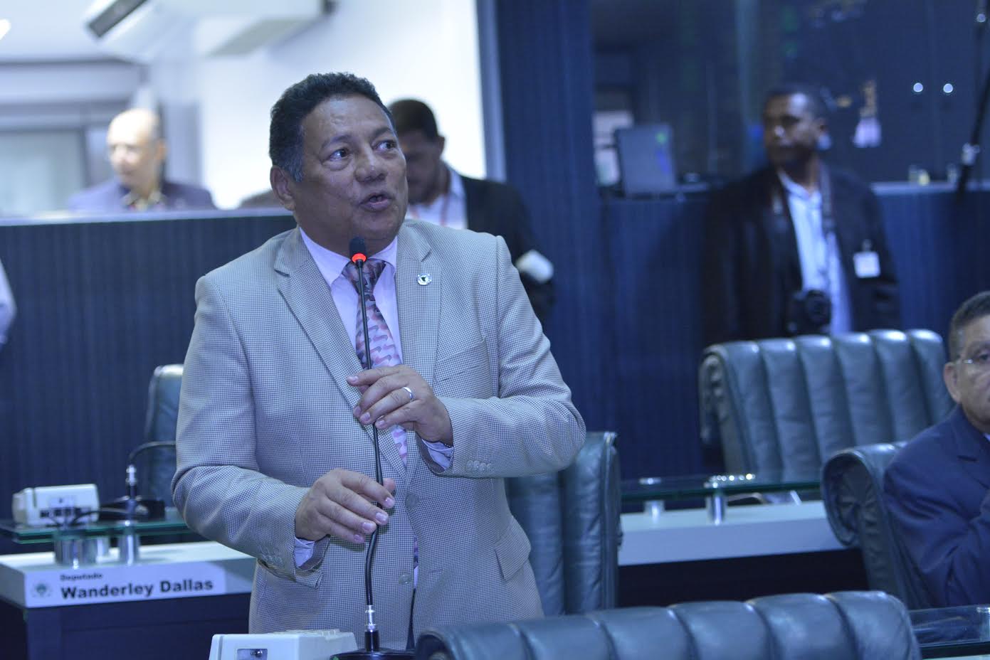  Deputado articula diálogo com órgãos para liberação do aeródromo de Humaitá  