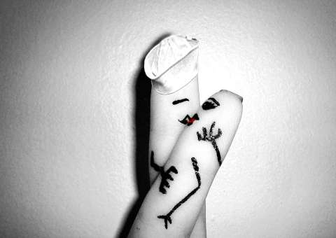 Shopping de Manaus realiza ação para comemorar Dia do Beijo 