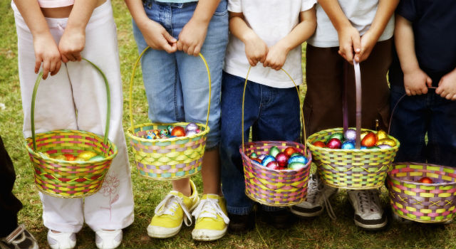 Coelhinho, caça aos ovos, oficina de chocolate e muita diversão na Páscoa do Sumaúma