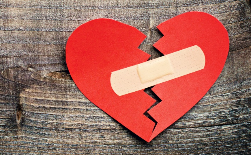 Estresse emocional: Conheça os sintomas e causas da síndrome do coração partido 