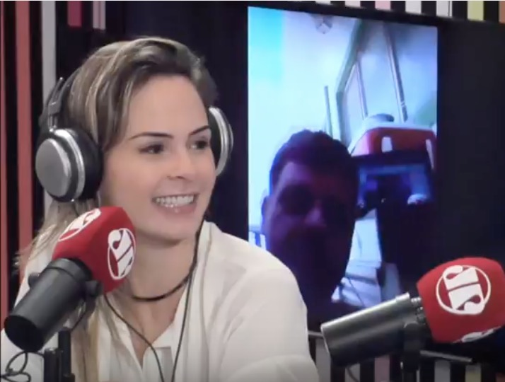 Ex-BBB Ana Paula revela que foi bloqueada pelo Boninho no Twitter