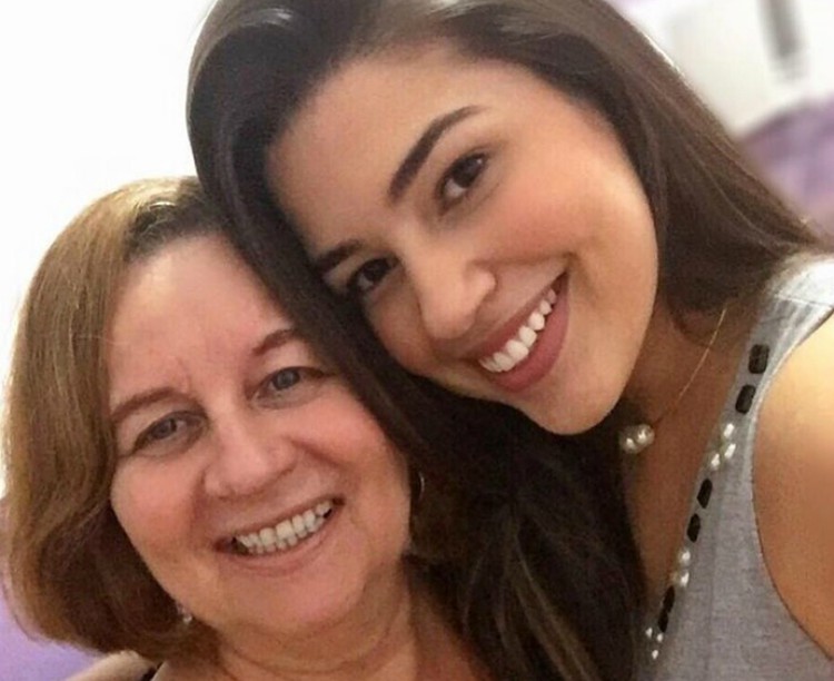 Mãe de Vivian, do BBB17, diz que já considera filha vencedora e fala sobre expectativa