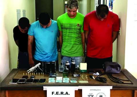 Grupo é preso em flagrante após levar R$18 mil de casa no Amazonas