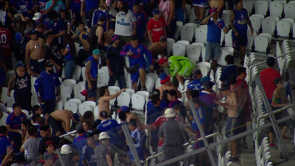 Torcedores chilenos envolvidos em tumulto em SP têm 48 horas para deixar o país