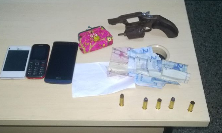 Homem acusado de vários roubos é espancado por populares e acaba preso em Manaus