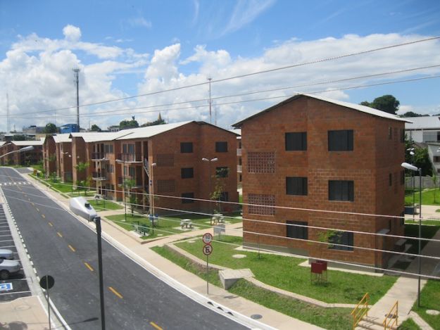 Tiroteio no Prosamim deixa populares desesperados em Manaus