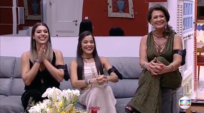 Após mistério, Marcos comparece à final do BBB 17