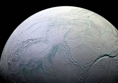 Nasa anuncia ter encontrado condições para vida em lua de Saturno