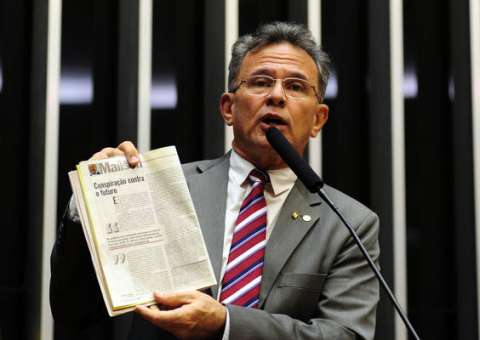 Ex-deputado ironiza adversários antes de descobrir que também está na lista de Fachin