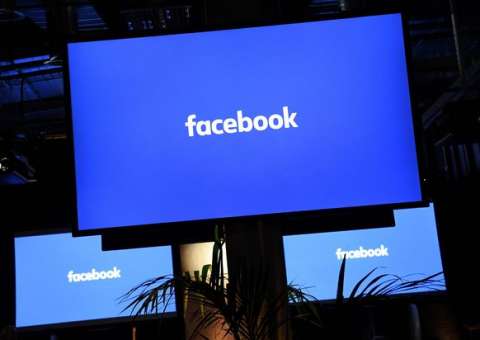 Facebook é acusado de não remover pornografia infantil