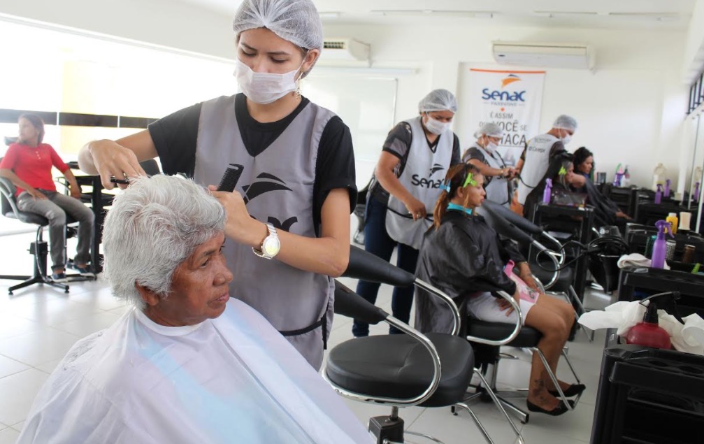 Senac oferece serviços de beleza gratuitos no T3 