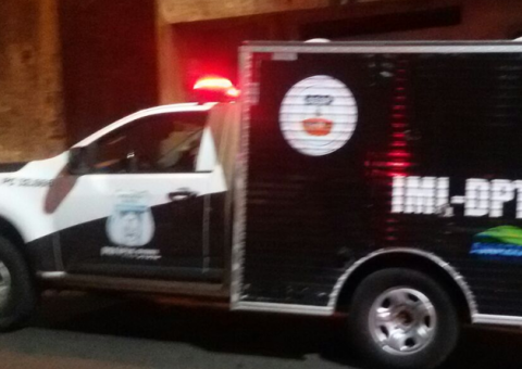 Dupla invade casa e mata homem na frente dos filhos em Manaus