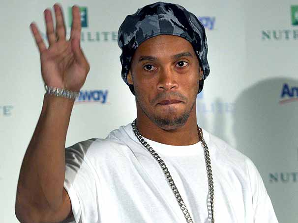 Ronaldinho Gaúcho sinaliza que não pretende voltar a jogar profissionalmente