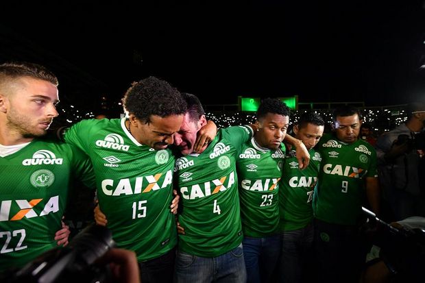 Chapecoense condena torcida do Porto por 'brincadeira' com acidente da delegação