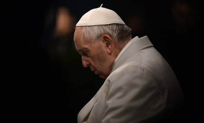   Na Via Crucis, Papa pede perdão por escândalos dentro da Igreja Católica