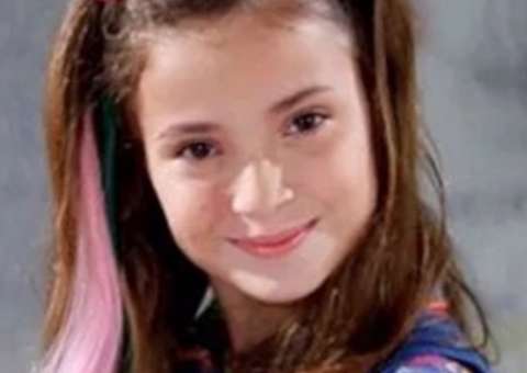 Aos 14 anos, ex-Chiquitita mostra que cresceu e aparece irreconhecível; veja antes e depois