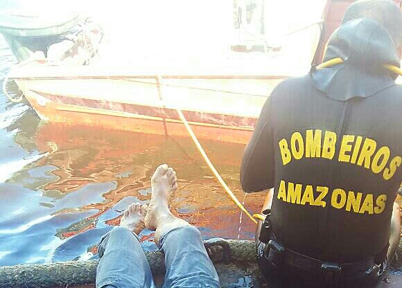 Dois corpos são encontrados boiando próximo a Manaus Moderna