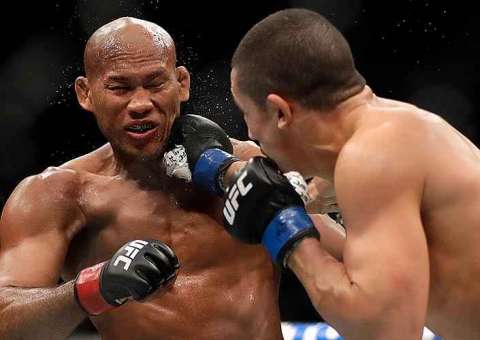 Nocauteado, Jacaré perde chance de disputar cinturão dos pesos-médios