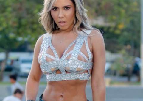 Mulher Melão mostra vídeo sacudindo bumbum durante show em boate 