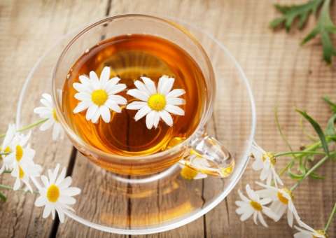 Conheça 5 boas ervas para combater cólica menstrual 