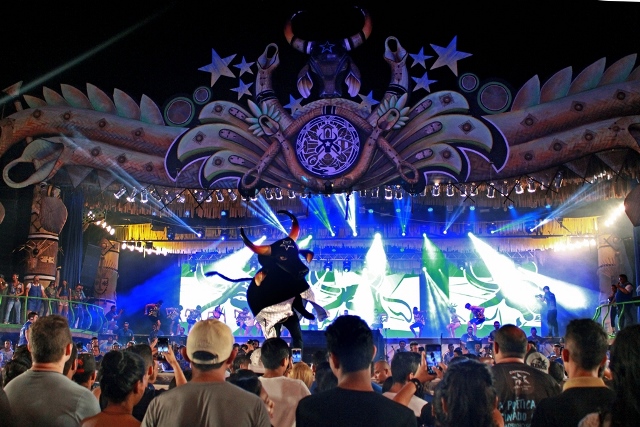 Caprichoso inicia venda de mesas e área vip para lançamento de CD oficial