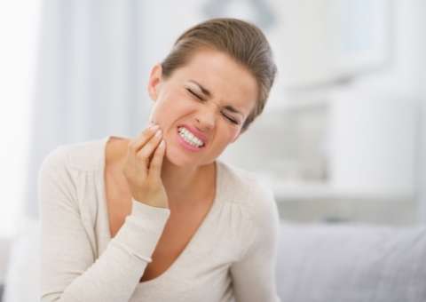 Dentes sensíveis ? Saiba a principal causa da sua sensibilidade