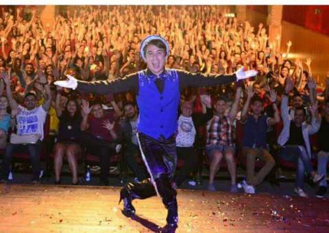  Titia Tal Qual apresenta Stand Up Comedy no Vianorte