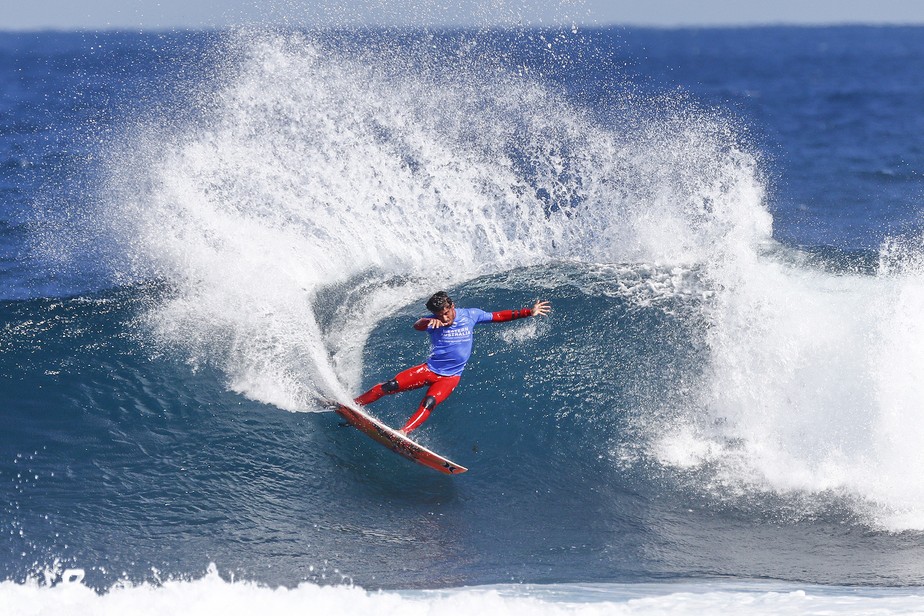 Três brasileiros continuam na briga pelo ouro no Mundial do Surfe