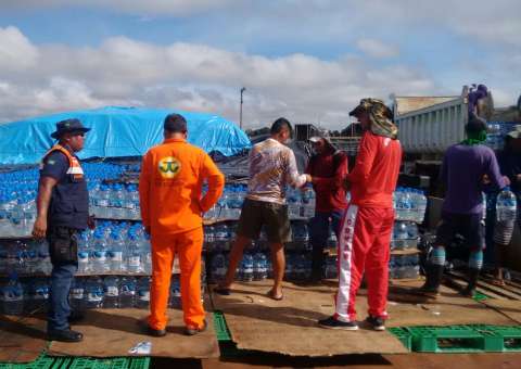 Em estado de emergência pela cheia, Eirunepé recebe ajuda humanitária