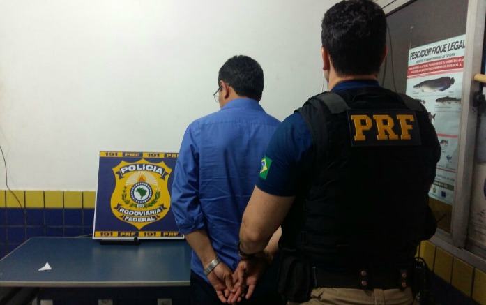 Ex-prefeito de Careiro Castanho é preso acusado de fraude em licitação