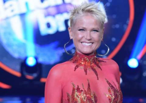 Xuxa rebate reclamação de diretor ao vivo: ‘Deixa eu falar’