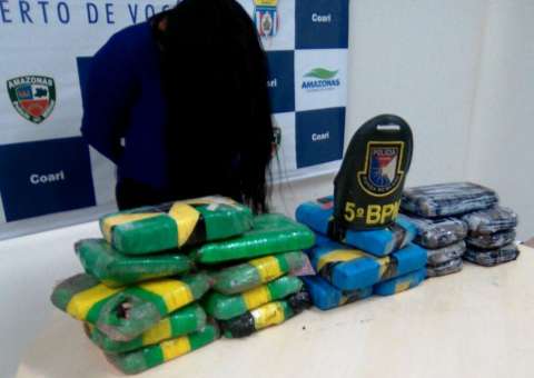 'Nega do Pó' é presa com drogas em barco a caminho de Manaus