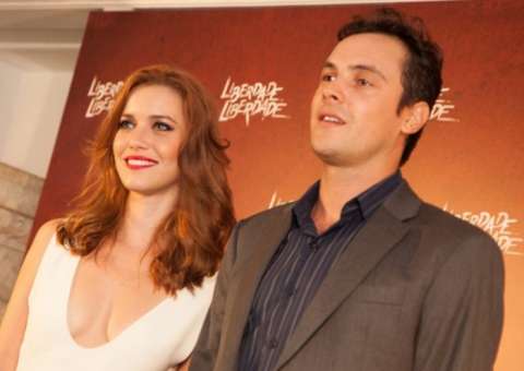 Após dois anos, Nathalia Dill e Sérgio Guizé terminam namoro 